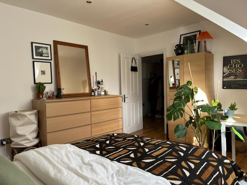 2 Bedroom Top Floor Flat, West Dulwich Free Street Parking لندن المظهر الخارجي الصورة